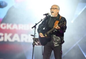 Read more about the article Iwan Fals Lantangkan “Air Mata Api” di Konser Raya 31 Indosiar yang Memukau