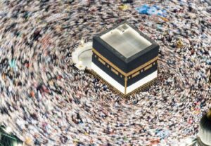 Read more about the article Mayoritas Jemaah Haji 2026 Berisiko Tinggi, DPR Minta Pengawasan Ketat dan Pelayanan Khusus