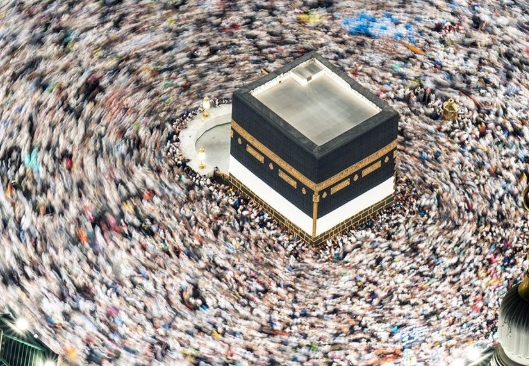 Read more about the article Mayoritas Jemaah Haji 2026 Berisiko Tinggi, DPR Minta Pengawasan Ketat dan Pelayanan Khusus