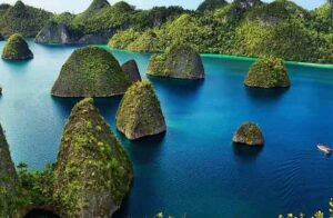 Read more about the article Forbes Umumkan 10 Negara Terindah di Dunia, Indonesia Duduki Posisi Teratas