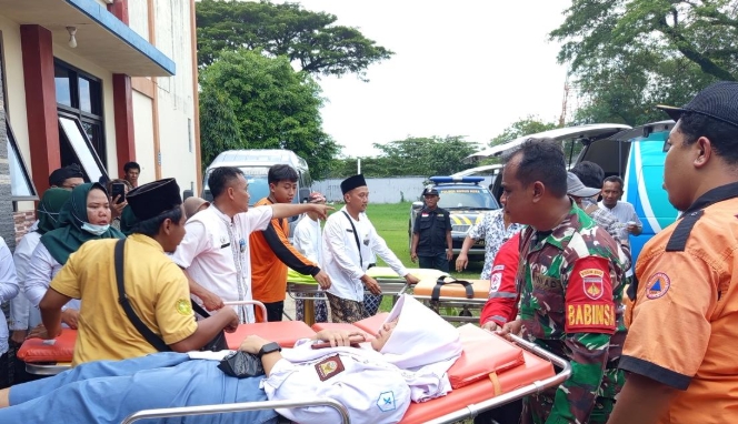 Read more about the article Penyebab Keracunan MBG Siswa SMA 2 Kudus Terungkap: Kuah Soto dan Sambel Sudah Tercemar Bakteri E. coli